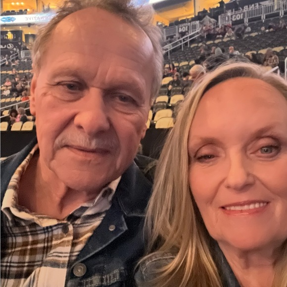 Meet your Posher, Kelley - Picture 2 of 3